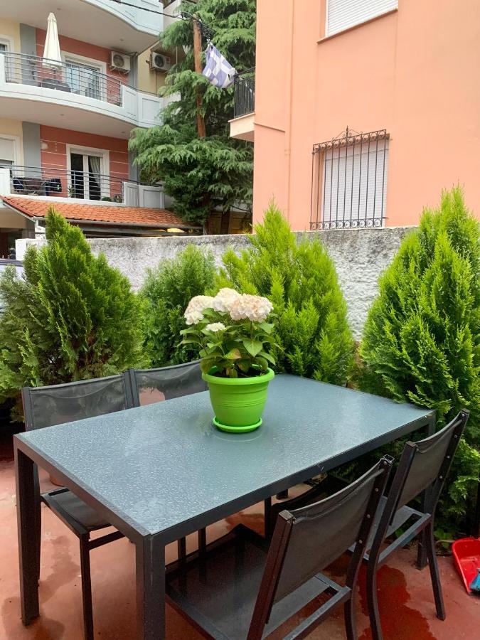 Mama Apt & Parking Larissa Luaran gambar